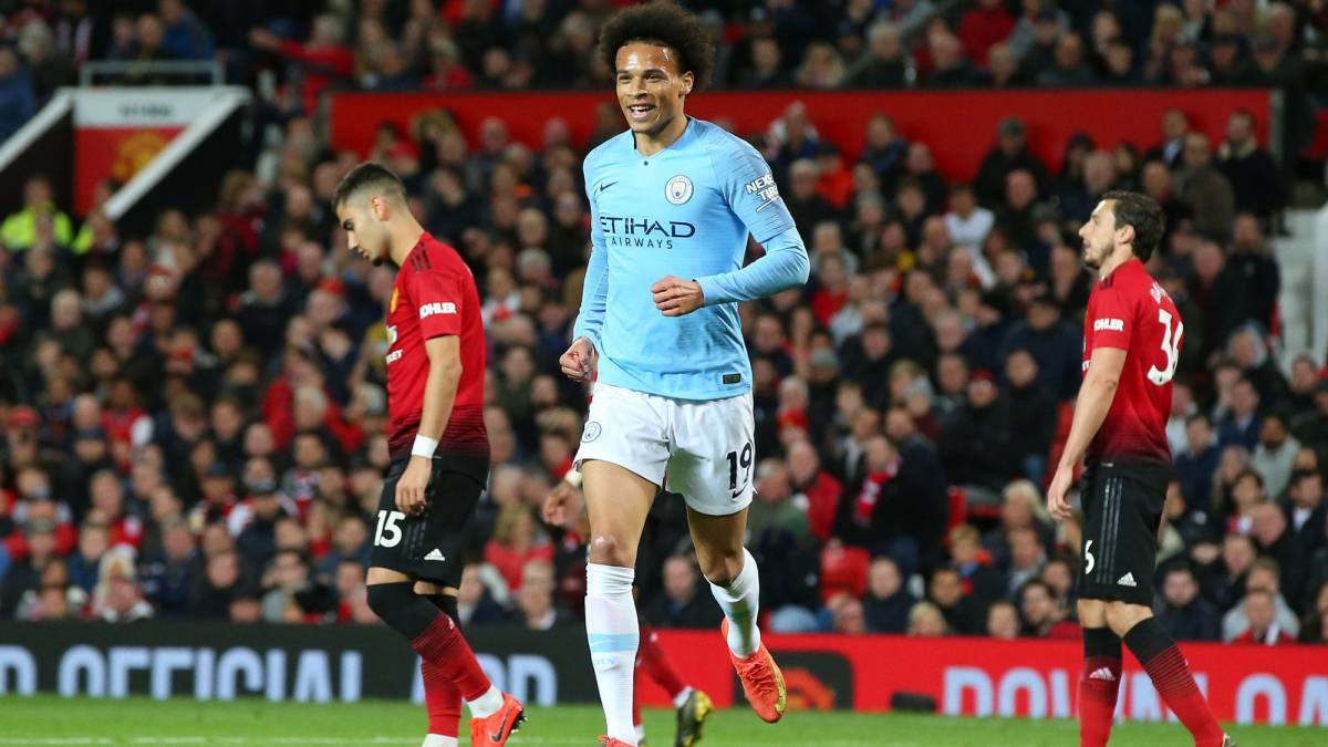 Leroy Sané con Manchester City