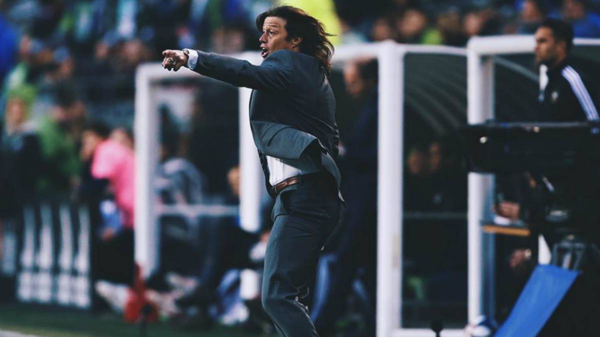 El estratega de San Jose Earthquakes incurrió en invasión de cancha durante el partido ante Seattle Sounders, por lo que fue acreedor a un castigo