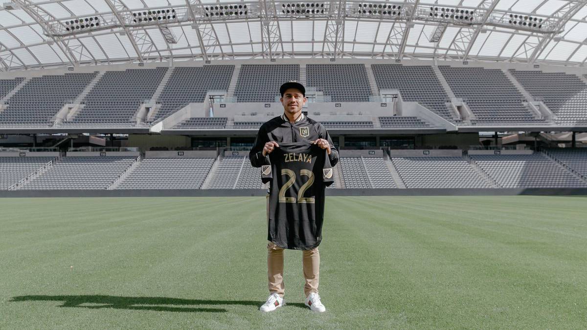 El delantero salvadoreño tiene grandes posibilidades de ser titular con el equipo de LAFC cuando logre alcanzar el nivel que pide el técnico.