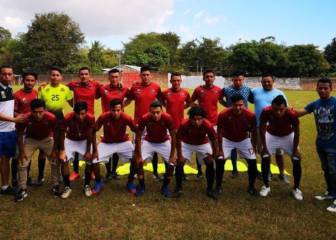 Salvadoreño golpea a árbitro y recibe fuerte sanción