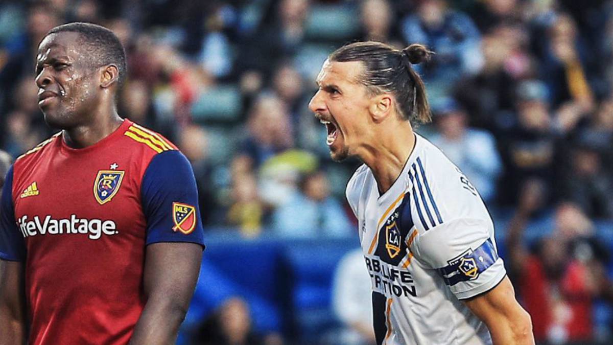 Zlatan se burla de su rival al anotar el gol del triunfo de LA