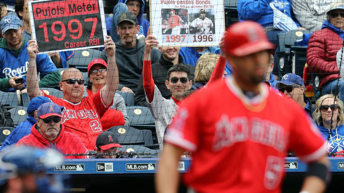 Añbert Pujols en partido contra Royals