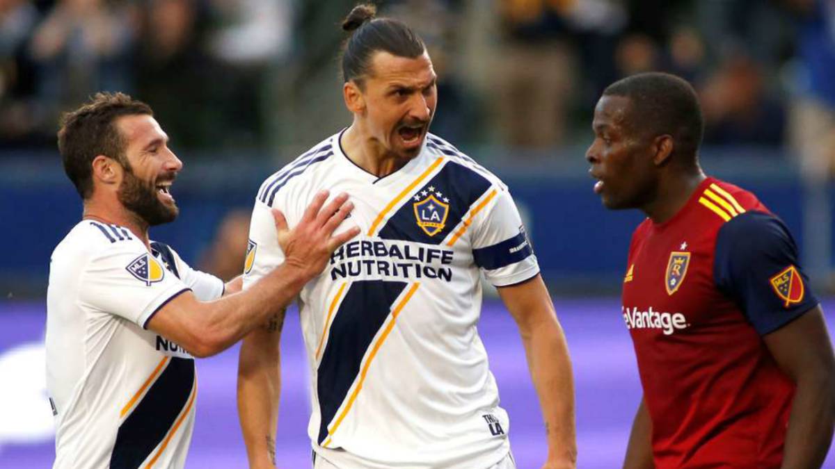 Onuoha pide que la MLS sancione a Zlatan Ibrahimovic
