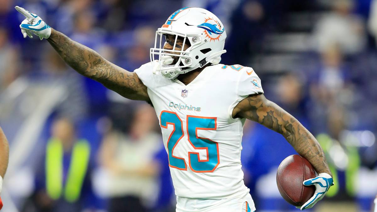 Xavien Howard logra millonario contrato con los Dolphins