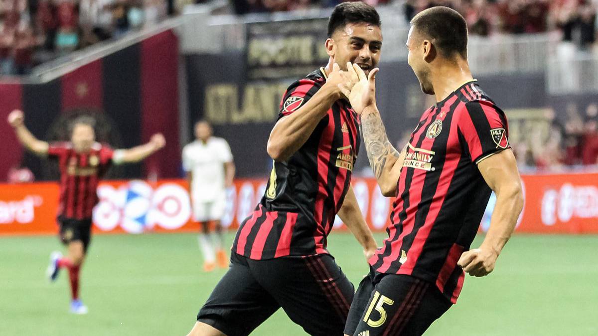 Gonzalo Martínez festeja su gol