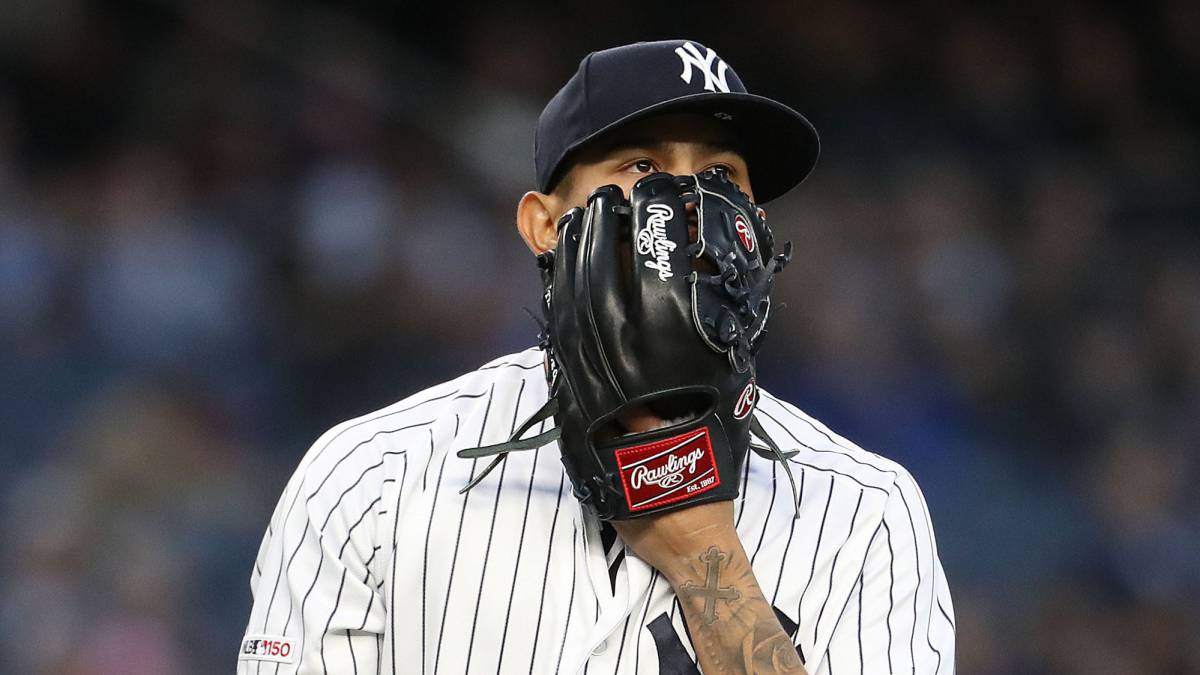 Jonathan Loaisiga en partido de Yankees