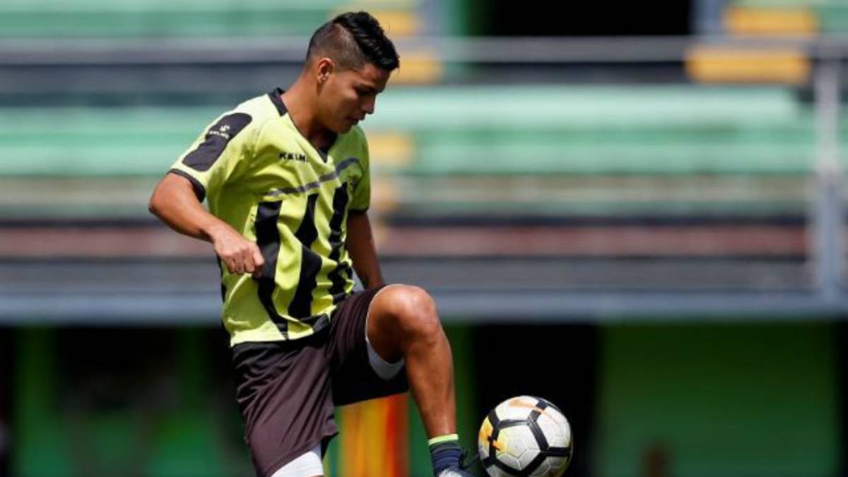 El salvadoreño Kevin Santamaría está a punto de emigrar a Asia