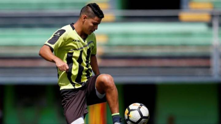 El salvadoreño Kevin Santamaría está a punto de emigrar a Asia