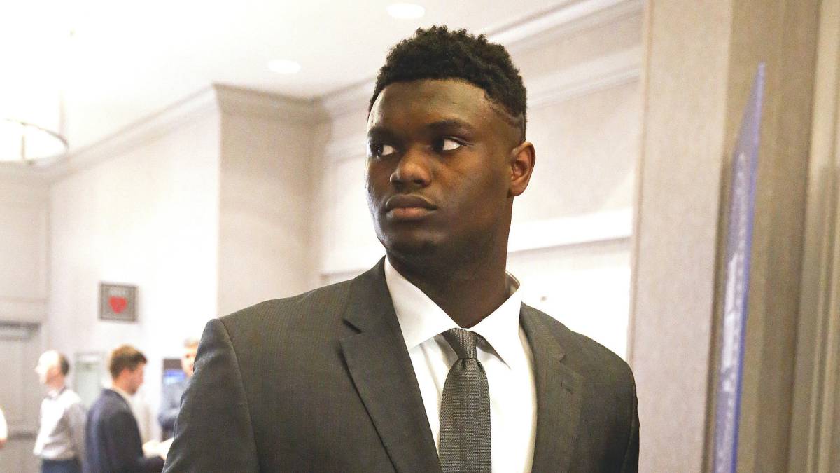 Zion Williamson durante la Lotería del Draft de la NBA