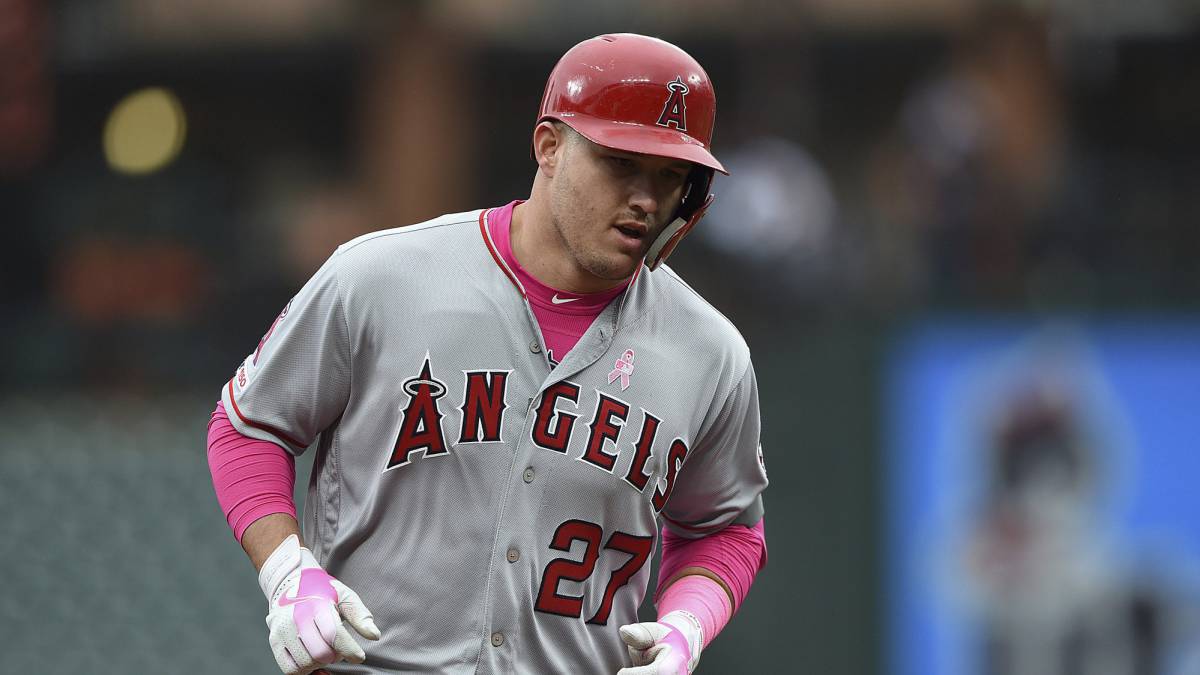 Mike Trout conecta el home run 250 de su carrera