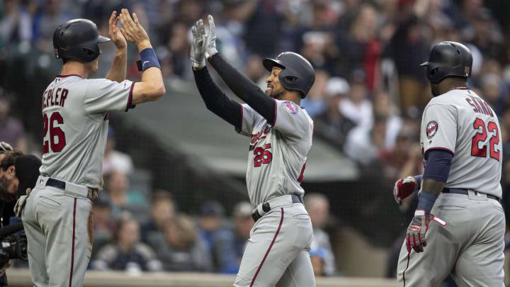 Los Twins escriben un capítulo de la historia a batazo limpio