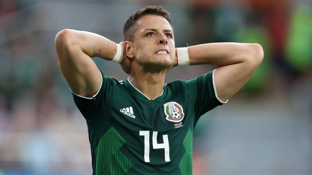 El delantero de la Selección Mexicana expresó su desagrado por la última temporada de Game of Thrones en sus redes sociales. ”La peor temporada”.