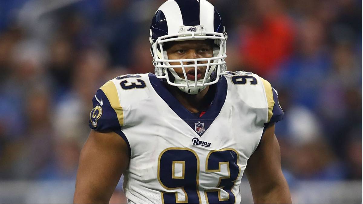 Bucs atan a su nuevo "cazacabezas" en 2019