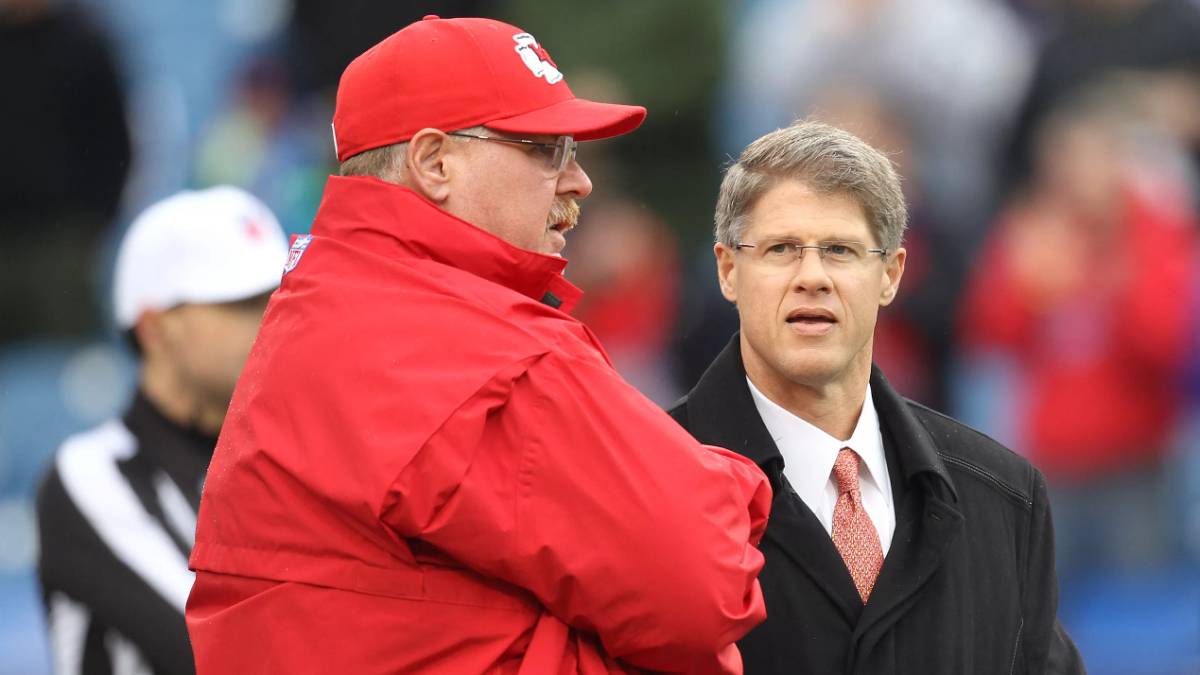 Clark Hunt, CEO de los Chiefs, con Andy Reid
