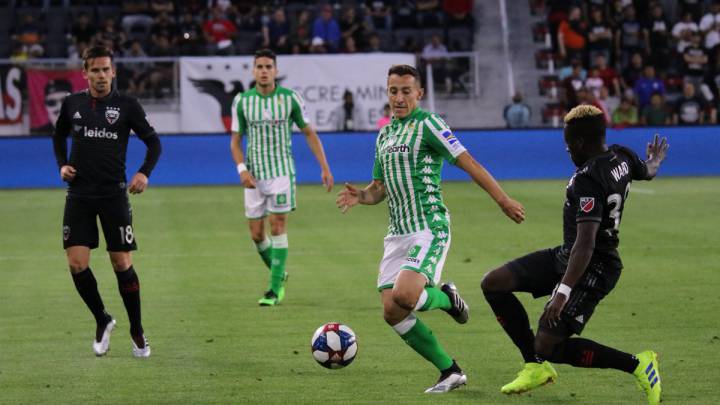 Andrés Guardado con Real Betis