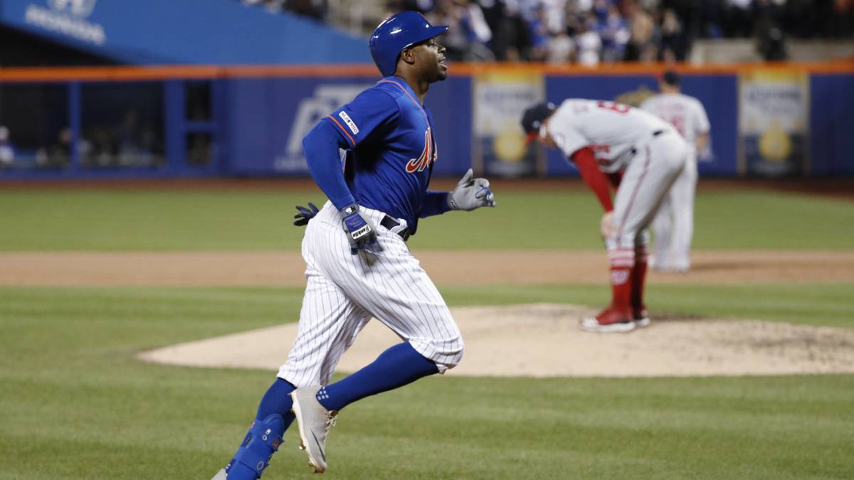 Rajai Davis con los Mets