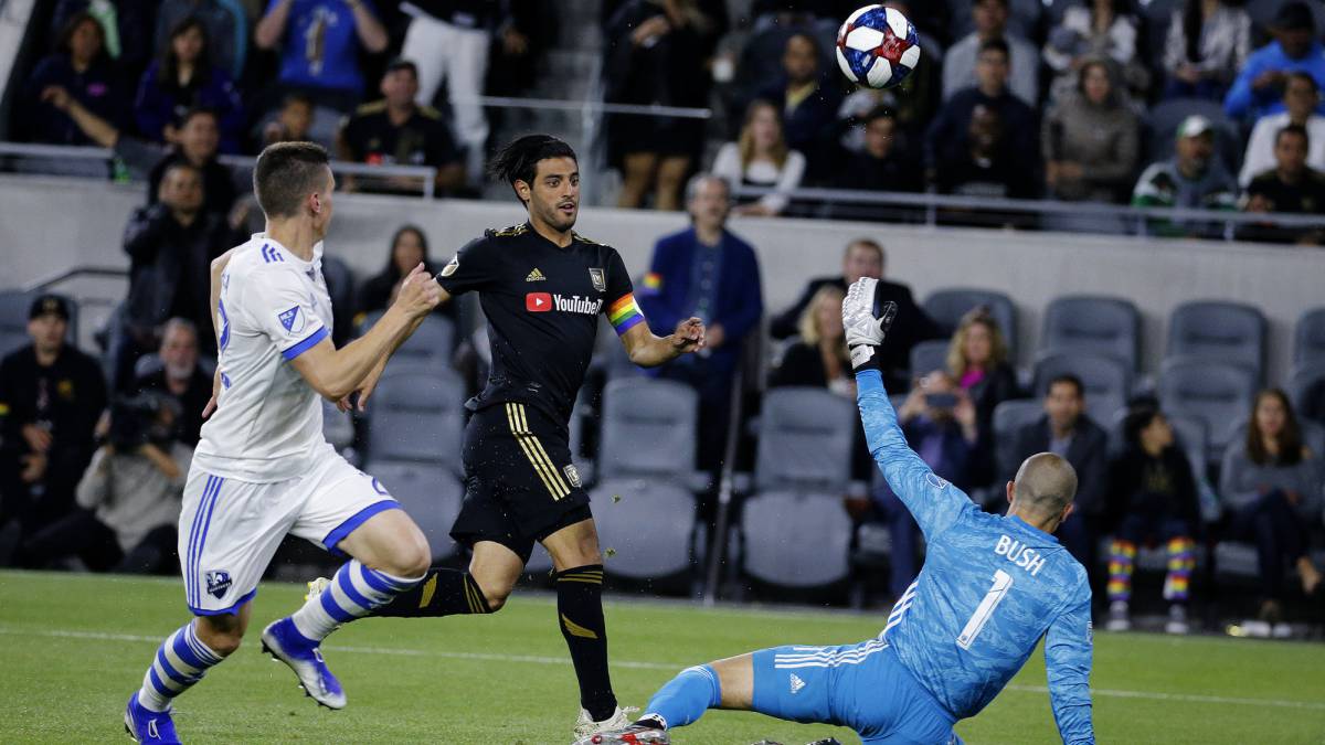 El atacante mexicano está intratable y este viernes por la noche colaboró con una anotación en el triunfo de Los Angeles FC ante Montreal Impact