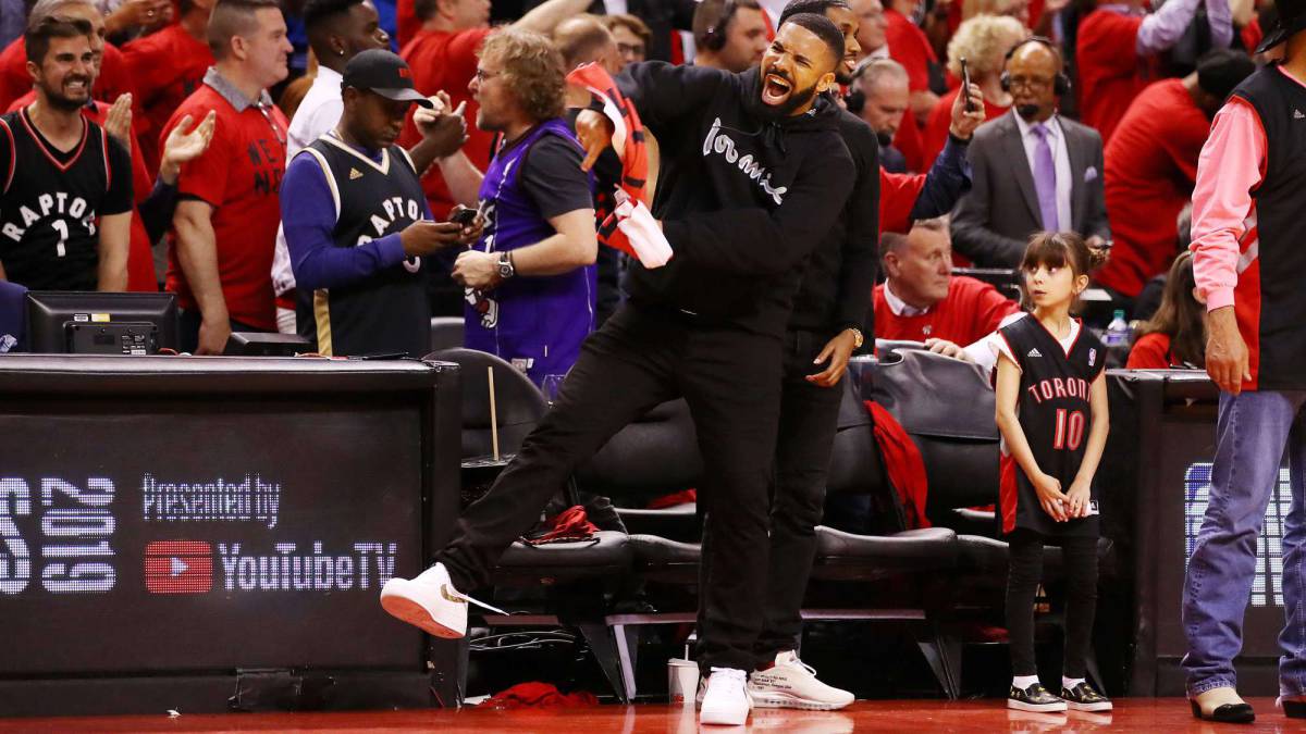 Drake en partido de los Raptors