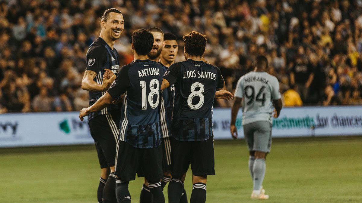 El sueco llegó a diez goles y tres asistencias en diez partidos disputados. Ibra insistió que el objetivo de LA Galaxy es ser primero, no simplemente clasificar a postemporada.