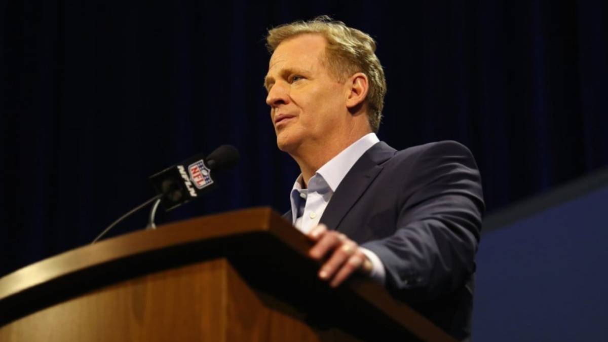 Roger Goodell en conferencia de prensa