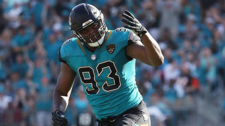 Calais Campbell en partido de los Jaguars