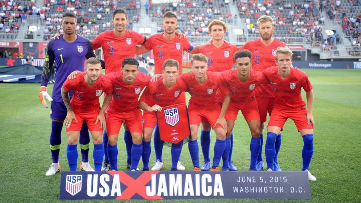 La selección de Estados Unidos en su formación ante Jamaica.