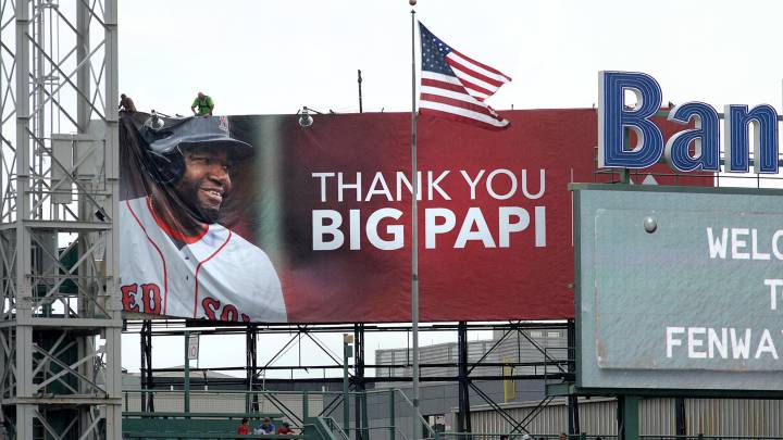 Cartel de agradecimiento para David Ortiz en Fenway Park