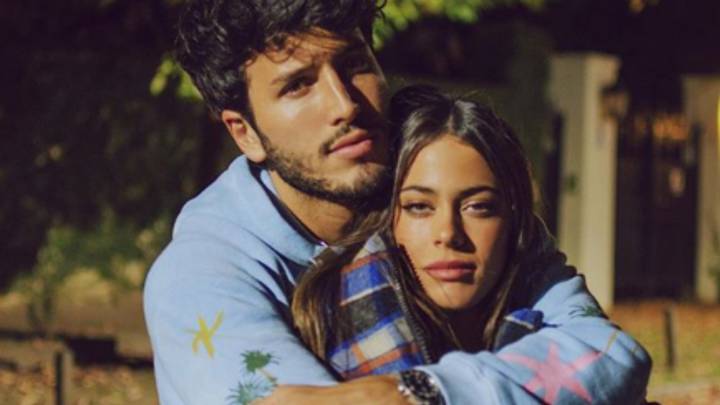 Luego de varios rumores sobre un posible romance entre Yatra y Tini, los mismos cantantes confirmaron que sí están juntos y muy enamorados.