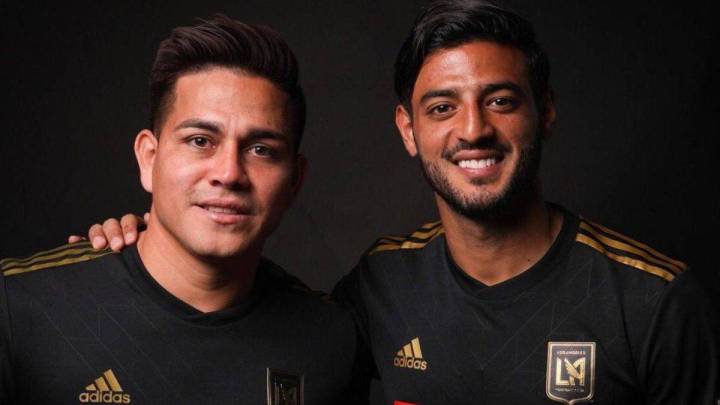 El delantero salvadoreño y el capitán de LAFC regalaron autógrafos a los fanáticos en las gradas del Rio Tinto. Los jugadores se tomaron fotos con fans de Real Salt Lake.