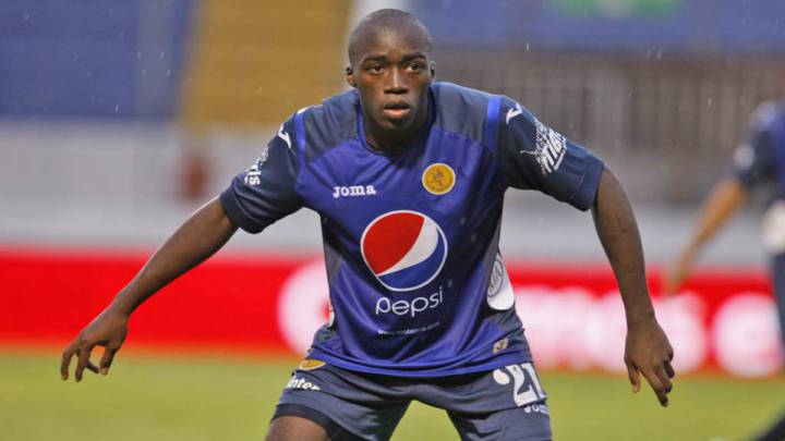 Klifox Bernárdez pasó de vender pescado a ser campeón