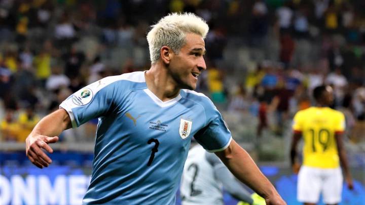 Nicolás Lodeiro celebra su gol en Copa América ante Ecuador.