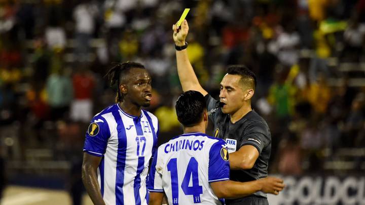 El delantero del Houston Dynamo salió furioso tras la derrota contra Jamaica en el partido de debut de la ‘H’ en la Copa Oro 2019.