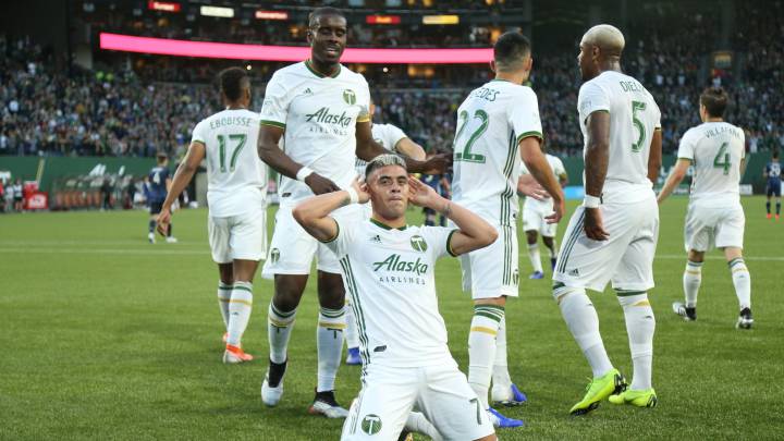 Brian Fernández celebrando un gol con Portland.