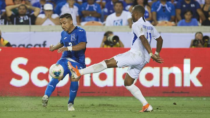 El seleccionado catracho anunció que dejaba al Celtic para jugar cerca de Honduras. Izaguirre decidirá entre la MLS y Motagua.
