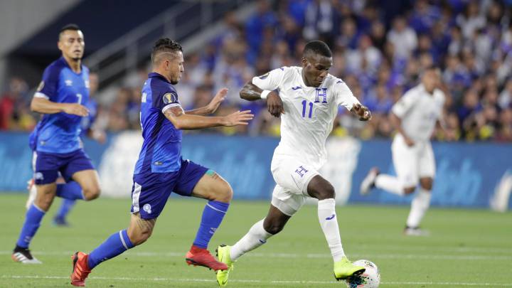 Honduras golea y elimina a El Salvador de Copa Oro