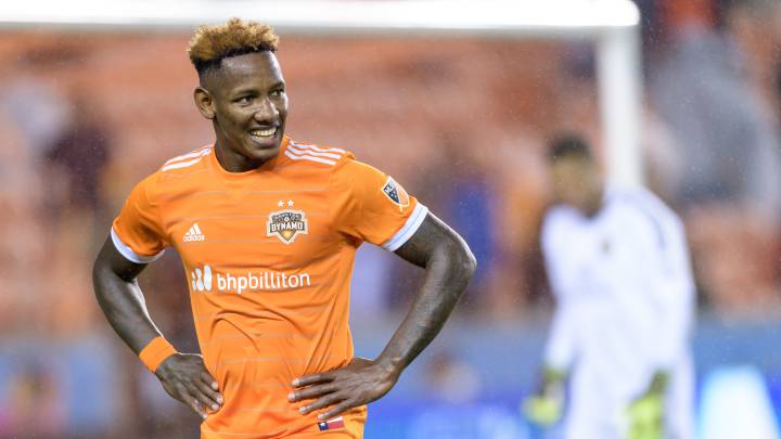 Romell Quioto en un partido con el Houston Dynamo.