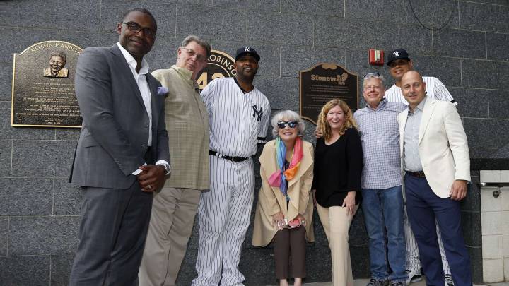 Develación de la placa en el Yankee Stadium