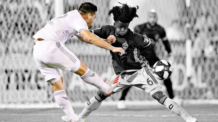 Fitp Zelaya en su debut en MLS con LAFC.