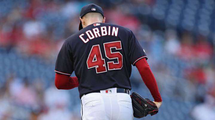 Patrick Corbin con el dorsal 45
