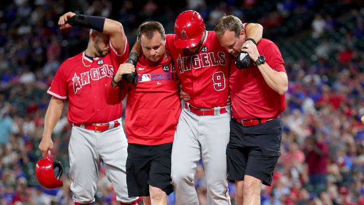 Tommy La Stella con lesión en la pierna