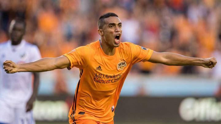 El delantero colombiano del Houston Dynamo está en el radar de la Máquina, pero su futuro no depende de sí mismo, sino del acuerdo entre clubes
