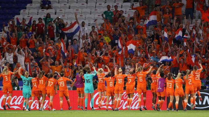 La Selección Holandesa festeja su boleto a la gran final del Mundial.