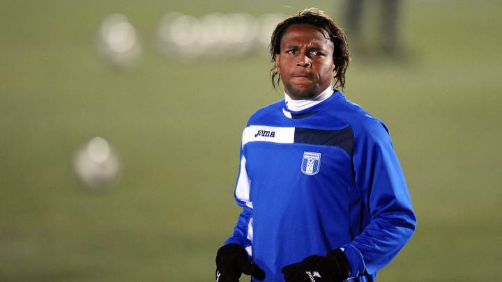 El mítico delantero de la Selección de Honduras confesó que en un inicio era muy malo con el balón, pero la dedicación lo llevó a ser un histórico del balompié catracho.