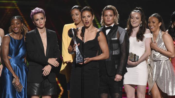 Estados Unidos Femenil recibiendo premio ESPY
