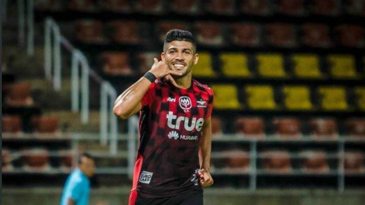 Nelson Bonilla se consolida como lider de goleo en Tailandia