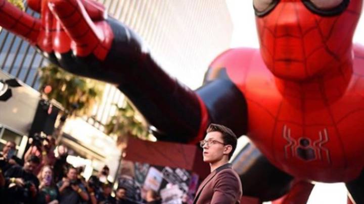 En su segunda semana en el cine, la nueva cinta de Marvel, opacó los nuevos estrenos, ya que Spider Man: Far From Home volvió a arrasar en taquilla.