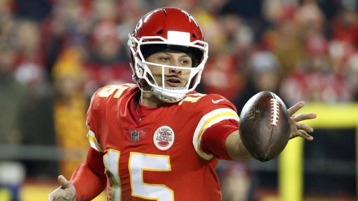 Patrick Mahomes en partido de Kansas