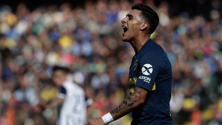 Cristian Pavón en un partido de Boca Juniors ante Talleres de Córdoba.