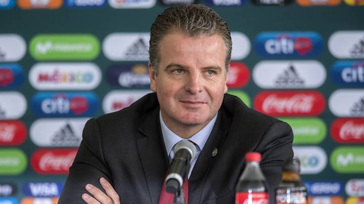 Dennis Te Kloese en conferencia de prensa con la Selección Mexicana.