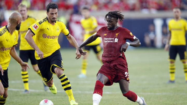 El conjunto alemán y la escuadra inglesa brindaron un juego lleno de emociones y muchos goles, la afición salió contenta y la victoria fue para Borussia